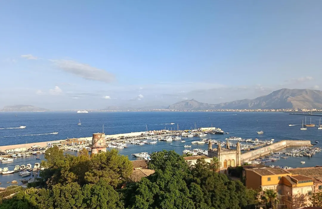 Rineddahouse Arenella - Vista Mare Panoramica A Palermo Con Parcheggio Privato-1