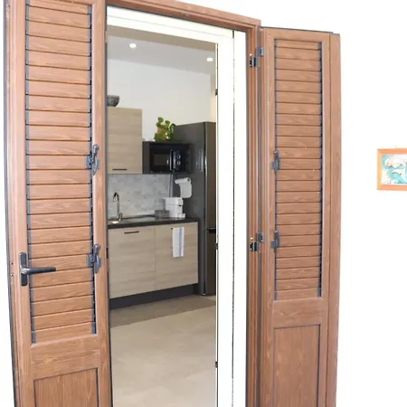 Rineddahouse Arenella - Vista Mare Panoramica A Palermo Con Parcheggio Privato-2